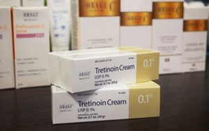 Tretinoin Before and After Aging: Results, Tips & Safety